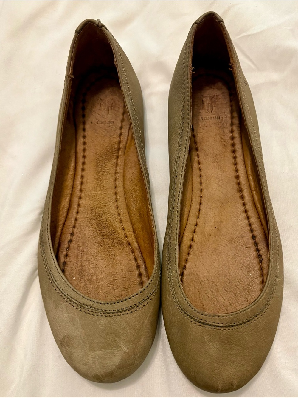 Frye “ Carson” Tan Suede Women’s Ballet Flats 8.5